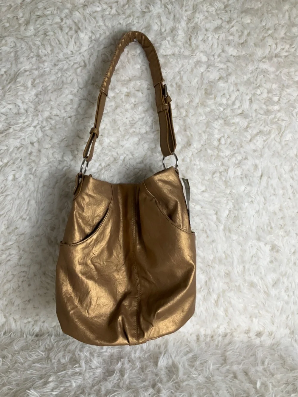 BUENO GOLD COLLECTION WOMEN'S METALLIC HOBO BAG~NEW!